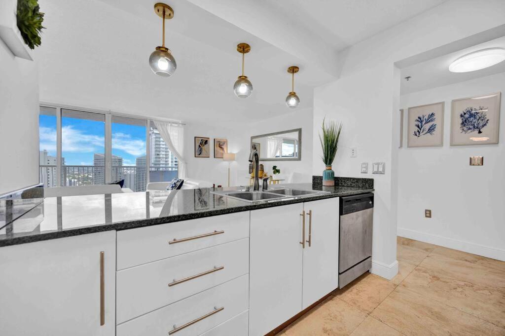40Th Floor Priceless Unit Central Location 마이애미 외부 사진